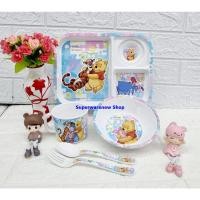 ราคา 5 ชิ้น ชุดอาหารเด็ก ลาย หมีพูห์และผองเพื่อน ถาดหลุมเด็ก ชามเด็ก ถ้วยน้ำเด็ก ช้อน ส้อมเด็ก ปลอดภัยต่อการใช้ (18483525710)