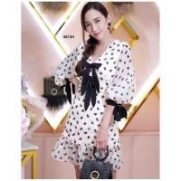 ราคา เดรสสีขาวลายดอกกุหลาบสีดำ (28805870570)