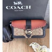 ราคา Coach Georgie Shoulder Bag In Colorblock Signature Canvas With Rivets (20069592498)