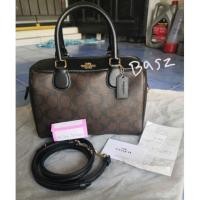 ราคา coach ทรงหมอน 9" ❌แท้100% (6024807081)