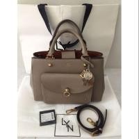 ราคา ส่งต่อกระเป๋า LYN แท้ มือสอง (2258490857)