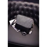 ราคา NuChon Women Bagกระเป๋าสะพายพาดลำตัวลายชิโนริ (129794258)