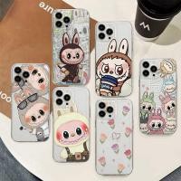 ราคา Labubuการ์ตูนคู่รักน่ารัก Pop ลาบูบู้ เคสไอโฟน11 เคสไอโฟน14 PRO Max 13 15 เคส IPhone14 15 16 XR X XS MAX เคสโทรศัพท์ (28906393219)