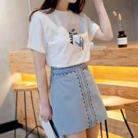 ราคา กระโปรงแฟชั่นทรงเอปักลาย พร้อมส่งสีขาว (1600703862)