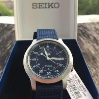 ราคา Seiko Sport 5 Automatic Military SNK807K2 สีน้ำเงิน มือสอง (4879121929)