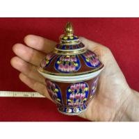 ราคา โถเบญจรงค์ ฝาแหลม ใบเล็ก (13452697981)