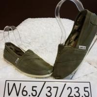 ราคา TOMS แท้ มือ 2 (702959096)