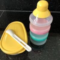 ราคา ชามป้อนอาหารมีที่ขูดอาหารในตัว+กระป๋องตวงนมผง pigeon แท้ (1636926055)