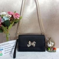 ราคา COACH F31480 CHAIN CROSSBODY WITH BOW TURNLOCK COLOR: IMITATION GOLD/BLACK (1406476024)