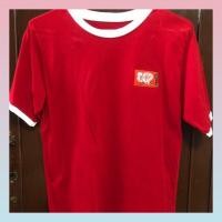 ราคา (เสื้อผ้ามือสองราคาถูก)เสื้อยืดแต่งลาย kitkat (2116226052)