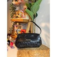 ราคา Miu miu Sling bag ✨ (24671026942)