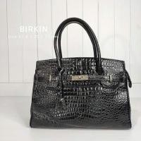 ราคา ® BIRKIN มือ2 **หนังแท้นุ่ม ทรงดี ปั๊มลายจระเข้** รุ่นนี้มีซิปบน ทรงถือ - สะพาย Buffalo hide leather (4810103928)