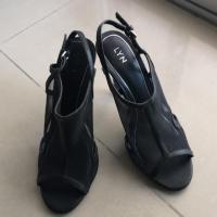 ราคา รองเท้าส้นสูง lynแท้ สีดำ (1248837923)