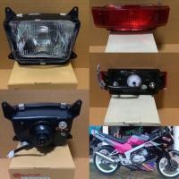 ราคา ชุดไฟหน้า KR150 (ดำ)+ชุดไฟท้ายKR150(แดง)ท้ายแบน พร้อมขั้วหลอด HMA (24106053505)