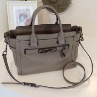 ราคา ขายกระเป๋า coach รุ่น #swagger27 มือ2 (567328196)