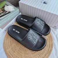 ราคา พร้อมส่ง [ใช้โค้ด30%ลด฿1,000] ของแท้‼️ MLB Chunky Mound Basic NY รองเท้าแตะสีดำ (24988348511)