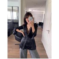 ราคา Satin Lace sexy shirts - เสื้อเชิ้ตผ้าซาติน มีซับในลูกไม้ เพิ่มความเซ็กซี่! (23485479972)