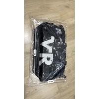 ราคา กระเป๋า Valentino rudy essential duffle สีดำ (15722437014)