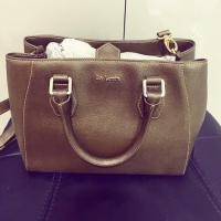 ราคา กระเป๋าสะพายข้าง ยี่ห้อ Guy Laroche สีน้ำตาลทอง ใหม่มากๆ ใช้2 ครั้ง แม่ค้าใช้เอง สภาพ95% ซื้อจาก shop โรบินสัน งดต่อนะคะ (3541132996)