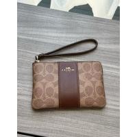 ราคา Coach คล้องมือ ไซส์ S 1 ซิป สี Tan/Brown (26519841107)