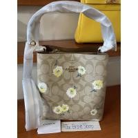 ราคา Coach bucket daisy รุ่นใหม่ล่าสุด (9354789089)