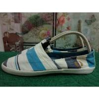 ราคา รองเท้ามือสอง Fred Perry Slip on ไซส์ 42/27cm. (23040771492)