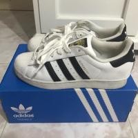 ราคา Adidas Superstar ป้ายทอง แท้ % Size 36.2/3 UK 4 US 4.5 เหมาะกับคนใส่ 36.5-37 มือสอง (1105916016)