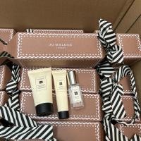 ราคา ด่วนนน ใหม่ซุ้ดดด Jo Malone Christmas Craker set กล่องผูกโบว์ เซ็ท 3 ชิ้น (17099572856)