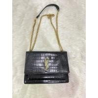 ราคา กระเป๋าหนังแท้สีดำลายจระเข้ (26769368586)