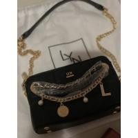 ราคา กระเป๋าสะพายข้าง สะพายไหล่LYN สีดำ ใหม่ (21917279387)