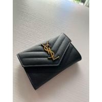 ราคา [มือสอง] กระเป๋าสตางค์ YSL สภาพ80% (24083159741)