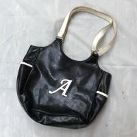 ราคา กระเป๋าสะพายข้างมือสองสภาพดีมาก (4537187315)