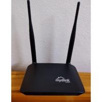 ราคา :ROUTER WRLS300 D-LINK สี:BLACK รุ่น:DIR-605L ความเร็ว:WIRELESS N300 มือสอง สภาพดี ใช้งานไม่นาน (4139488046)