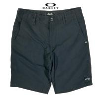 ราคา กางเกงขาสั้น OAKLEY สีดำสนิท มือ2 สภาพดี (28711709368)