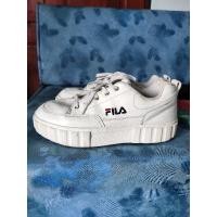ราคา รองเท้ามือสองfila สภาพดีไซส์42/27 (29457611065)
