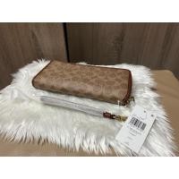 ราคา กระเป๋าตังค์ใบยาวซิปรอบ Coach งานช๊อป ของใหม่ แท้ 100% พร้อมส่ง (27569727670)