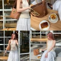 ราคา พร้อมส่ง✨ [โค้ดลด 30% เหลือ 1,168.-] New in pack กระเป๋า LittleWhiteStore รุ่น Barry Bucket Bag สีฮิตสุด Caramel (27162501450)