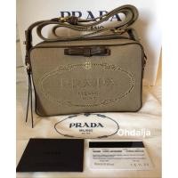 ราคา used like new ของแท้% PRADA สวยมาก (9447628675)
