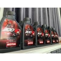 ราคา น้ำมันเครื่อง Motul 300V-10W50 ester core 4T 100% Synthetic (27723982045)