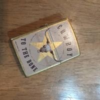 ราคา ZIPPO 48937 BUCK WEAR COWBOY TO THE BONE #01 Made in USA ของแท้ ไฟแช๊ค ซิปโป้ Tec40store ไรท์สาระกับครูแว่น (28804802821)