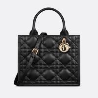 ราคา กระเป๋า Small Dior Book Tote (24584256655)
