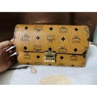 ราคา Mcm millie มือสองสภาพดี (8301807608)
