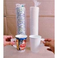 ราคา (ชุดละ 5 แพค) แก้วกระดาษ แก้วกาแฟ 8 ออนซ์ มีหู ขาว - คละลาย แพคละ 50 ใบ ตราเพชร (6977996006)