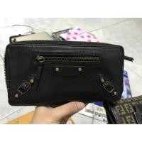 ราคา กระเป๋าตัง Balenciaga zippy wallet มือ2 ของแท้100% (1464516460)