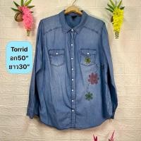 ราคา เสื้อยีนส์ Torrid อก50 ยาว30 นิ้ว เพ้นท์ลายดอกไม้น่ารัก ตำหนิเลอะจุดเล็ก1จุด (28657081922)