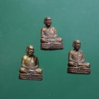ราคา ทีเดียว 3 องค์...รูปเหมือน พระครูสิริธรรมสุธี วัดไผ่เงิน กทม...Y1.....กพ2/1.1.... (27564006678)
