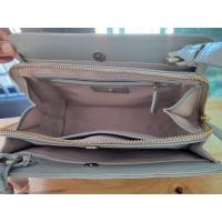 ราคา RADLEYกระเป๋าสะพายข้าง สีเขียวพาสเทล (27417728918)