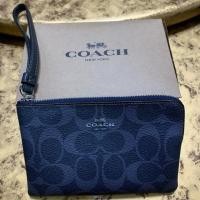ราคา Coach คล้องมือแท้ % size s ซื้อจาก shop อเมริกา สีน้ำเงิน-กรมท่า ของใหม่ (1804947242)