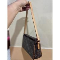 ราคา กระเป๋าหลุยส์ LV ทรงพอช มือสอง (22828363215)