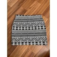 ราคา กระโปรงมือ2 Size.S ป้ายBershka ของแท้ ของแม่ค้าเองค่ะ (11999916416)